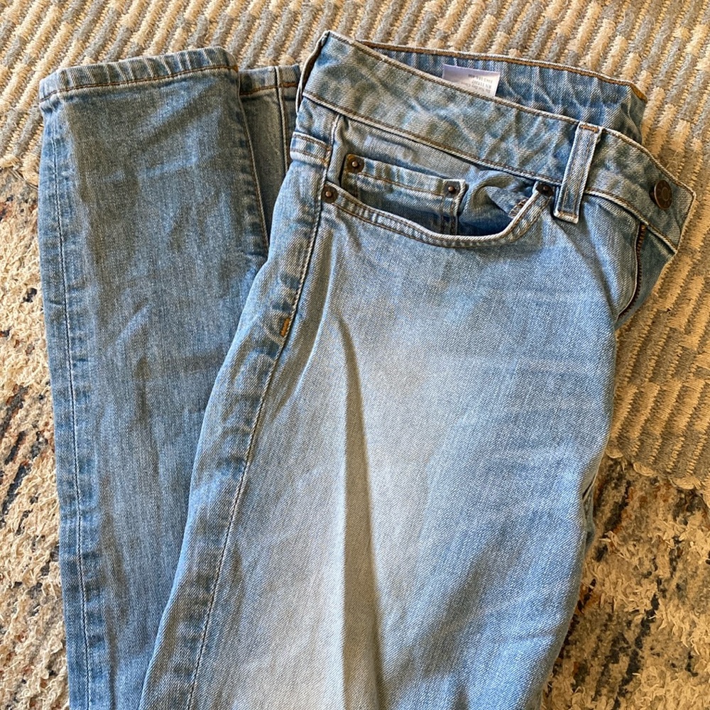 6397 women’s jeans size 26, loose skinny